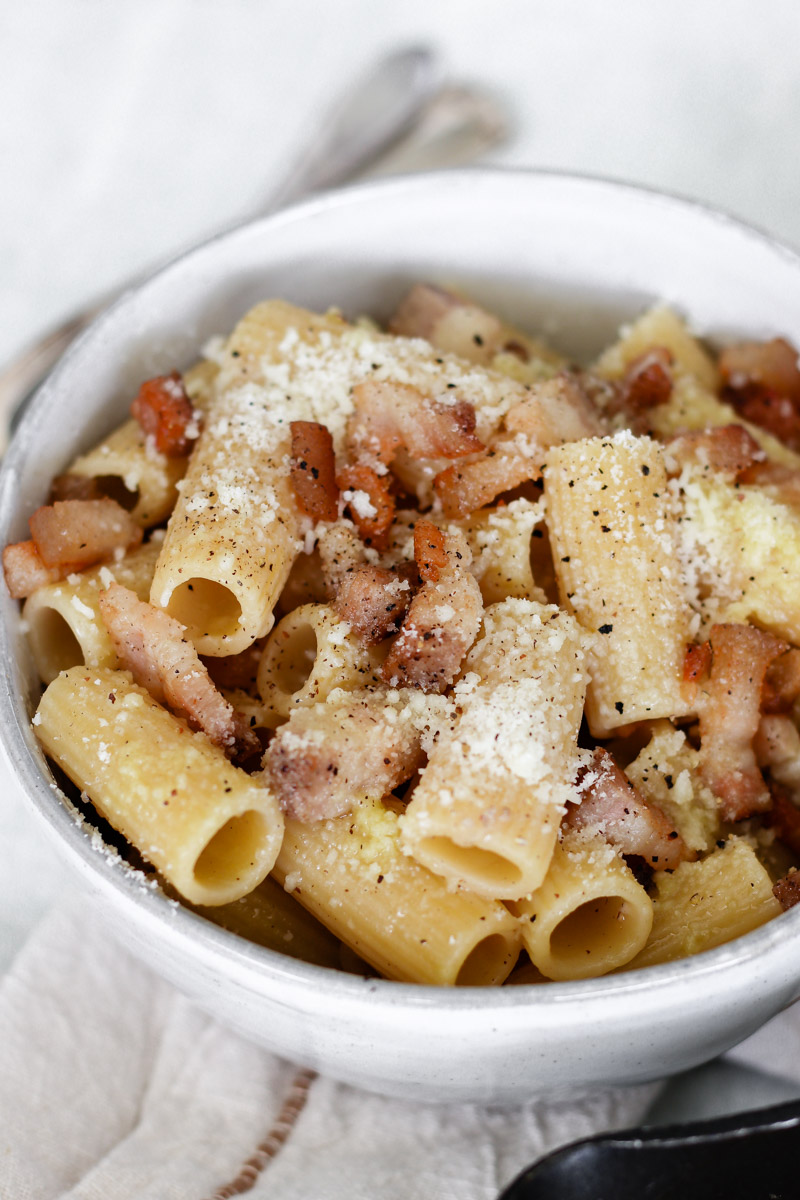 Pasta alla gricia closeup.