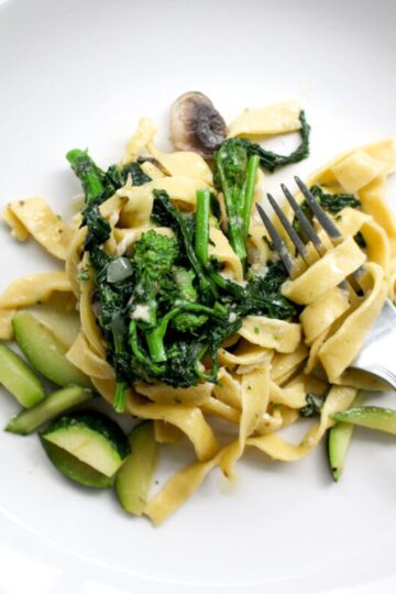 Mushroom and zucchini pasta recipe.