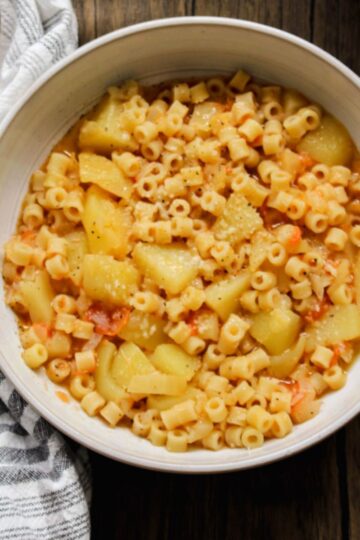 Pasta e papte closeup image.